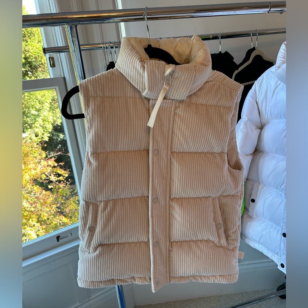 Aritzia Super Puff Cord Vest